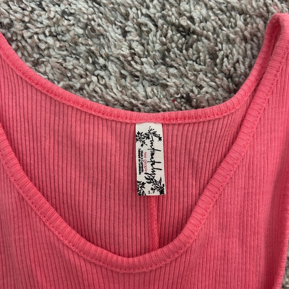 Free People Split Hem Coral Tank Top Size Small - Picture 2 of 3
